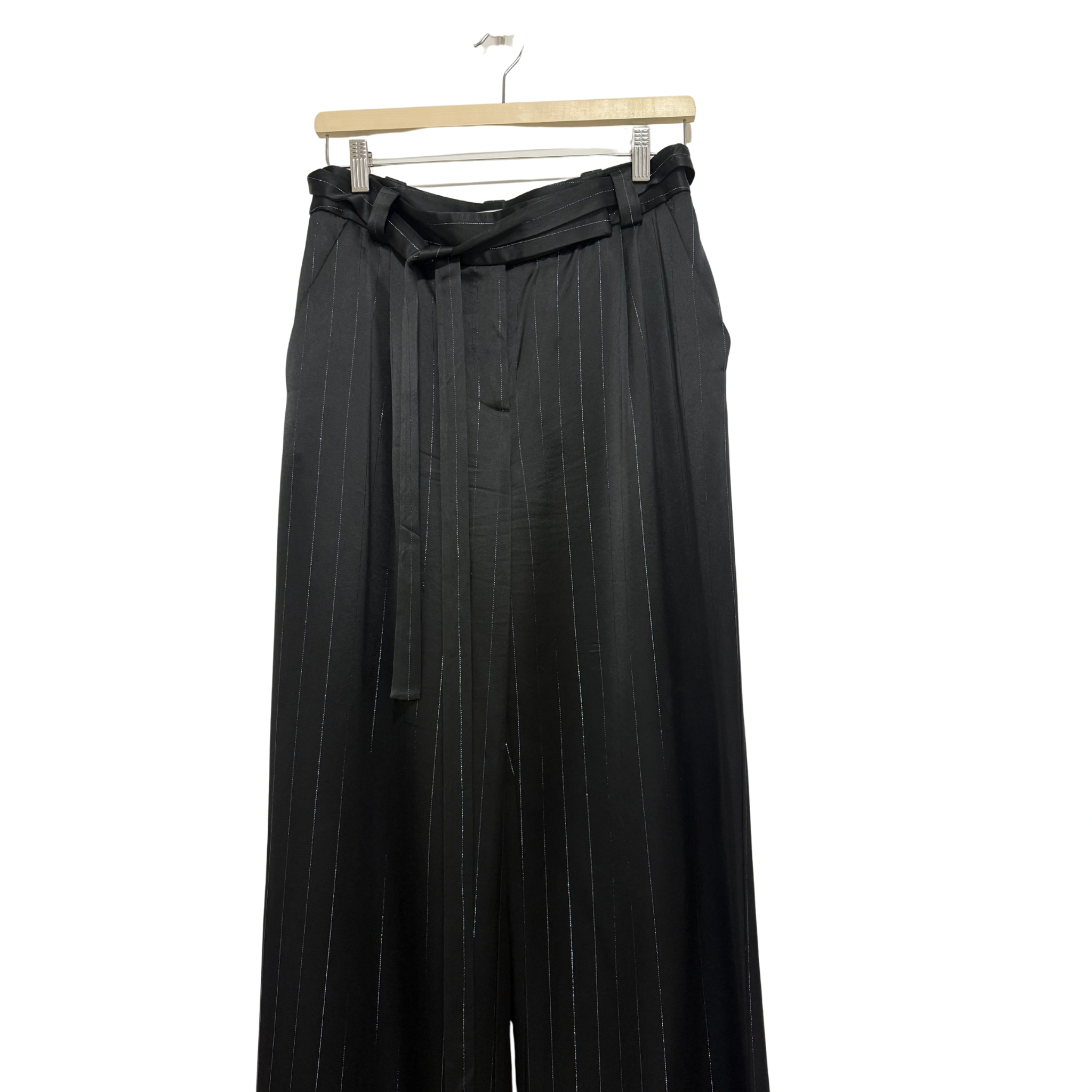 CUE Holographic Pinstripe Pleat Front Pant in Black Size 8